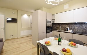 Fridge, microwave, oven, dishwasher - 2 bedroom lovely apartment in Premaor (Premaor)