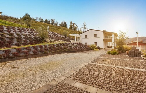 2 bedroom gorgeous apartment in Premaor