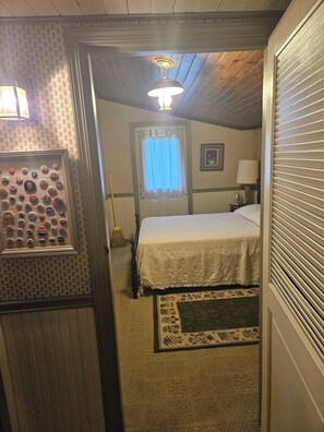 Room - Cozy Crivitz Cabin on Snowmobile Trail (Crivitz)