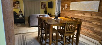 Spacious 4-bedroom mobile home 7 min away from WEC, minutes from Downtown & hits