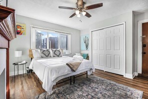 1 bedroom, desk, iron/ironing board, WiFi - Cozy Studio Near OSU - Great Monthly Rates! (Columbus)