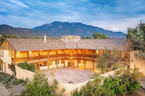 Spacious Home w/ Pool & Hot Tub in Arroyo Seco!