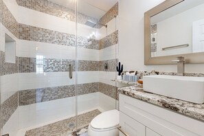 Hair dryer, towels - Golf Course Views & Pool: Myrtle Beach Retreat (Myrtle Beach)