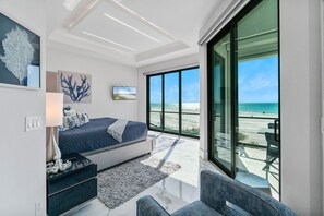 4 bedrooms, iron/ironing board, free WiFi, bed sheets - Luxury Gulf-Front Sanctuary | Private Pool, Spa & Walk to Downtown (Fort Myers Beach)