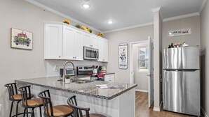 Unclassified image, 5 of 35, button - Perfectly located for Branson fun, No step access, 2 pools and modern finishes. (Branson)
