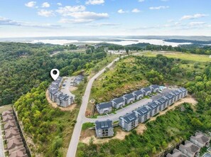 Exterior - Perfectly located for Branson fun, No step access, 2 pools and modern finishes. (Branson)