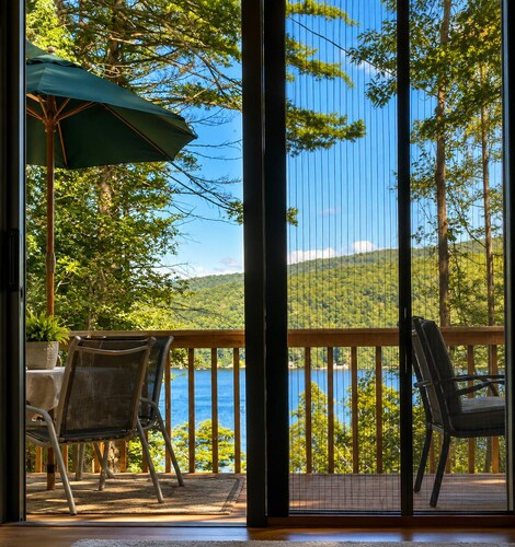 Adirondack Waterfront 5BR • Summer Retreat