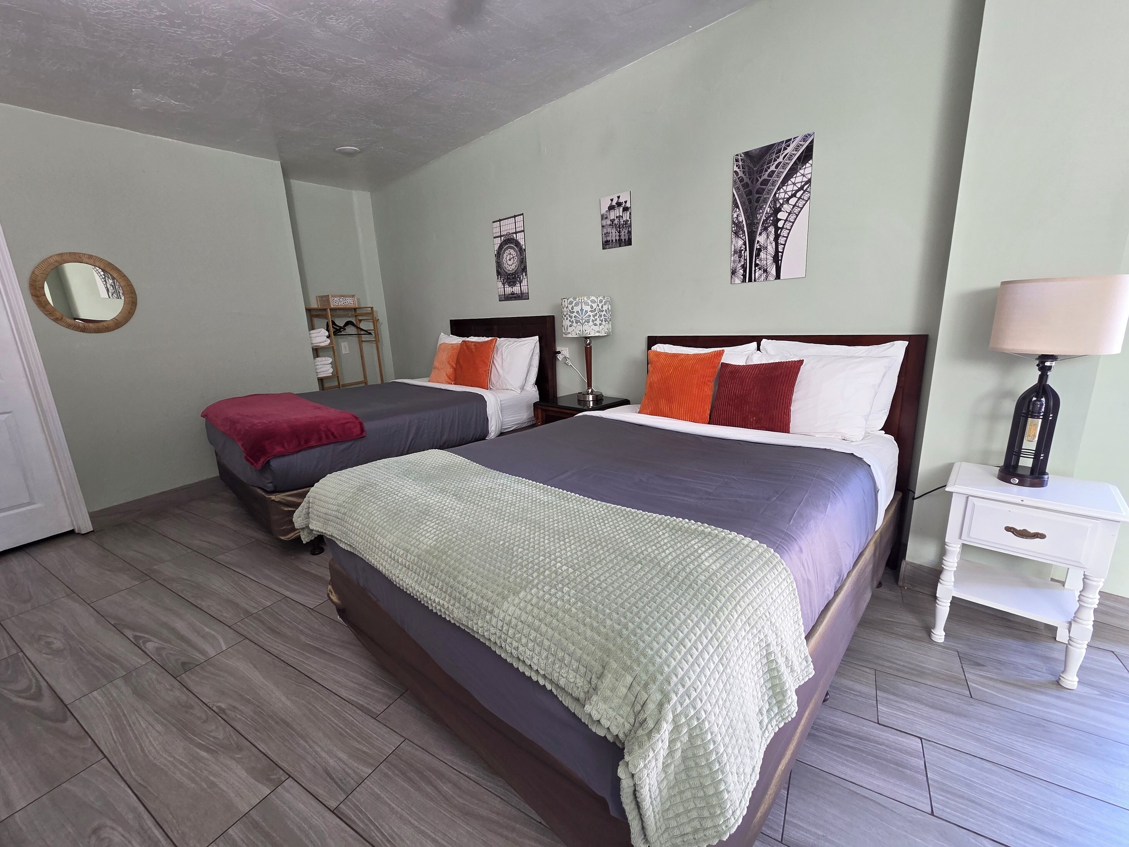 Chambre, 2 grands lits