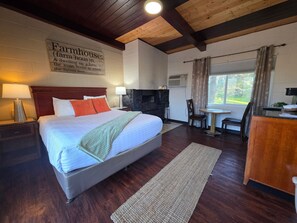 Traditional Room | Individually decorated, individually furnished, free WiFi, bed sheets - Sequoia Village (Three Rivers)