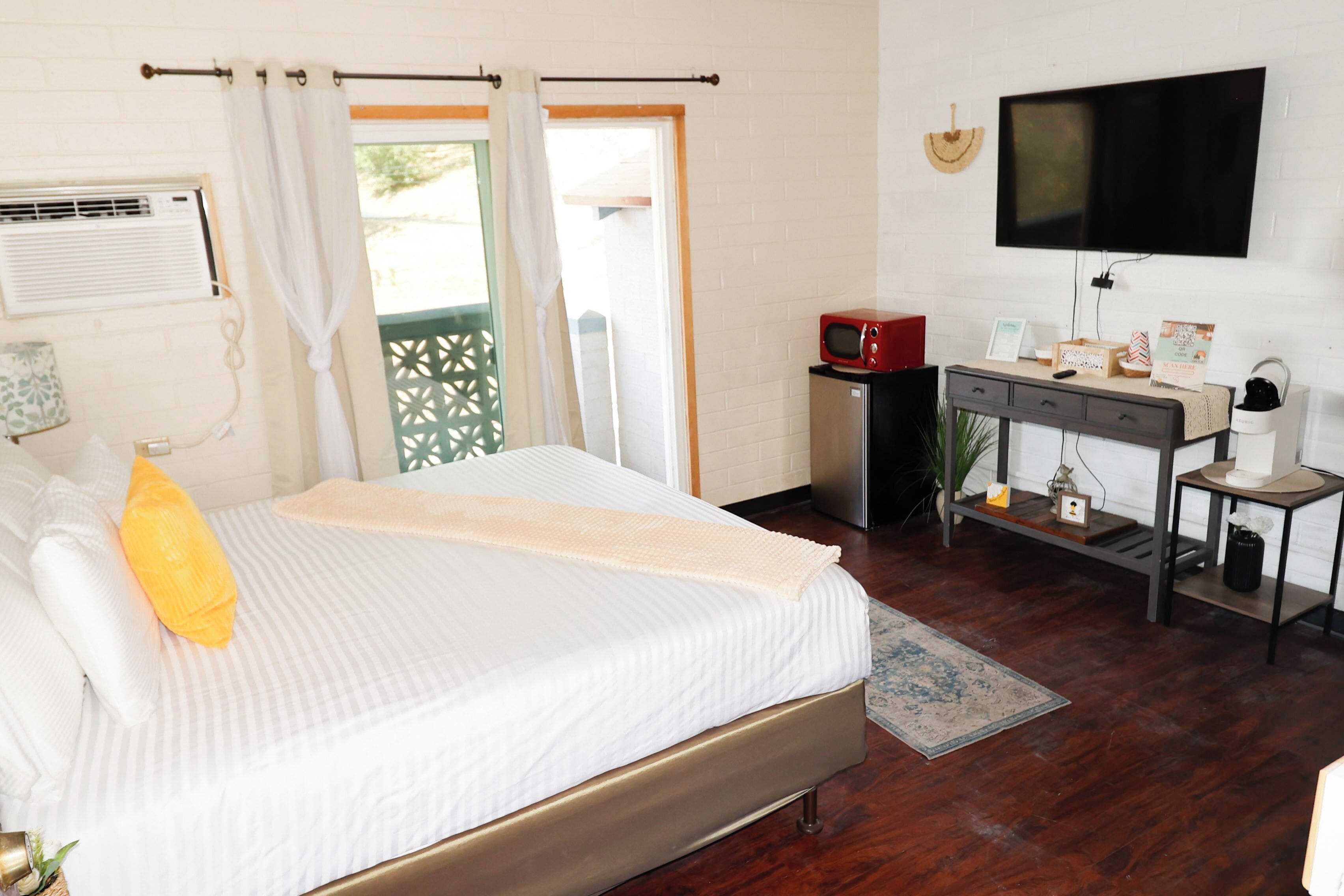 Decoración personalizada, muebles diferentes y wifi gratis 