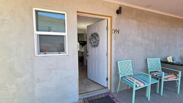 Comfort Room | Terrace/patio