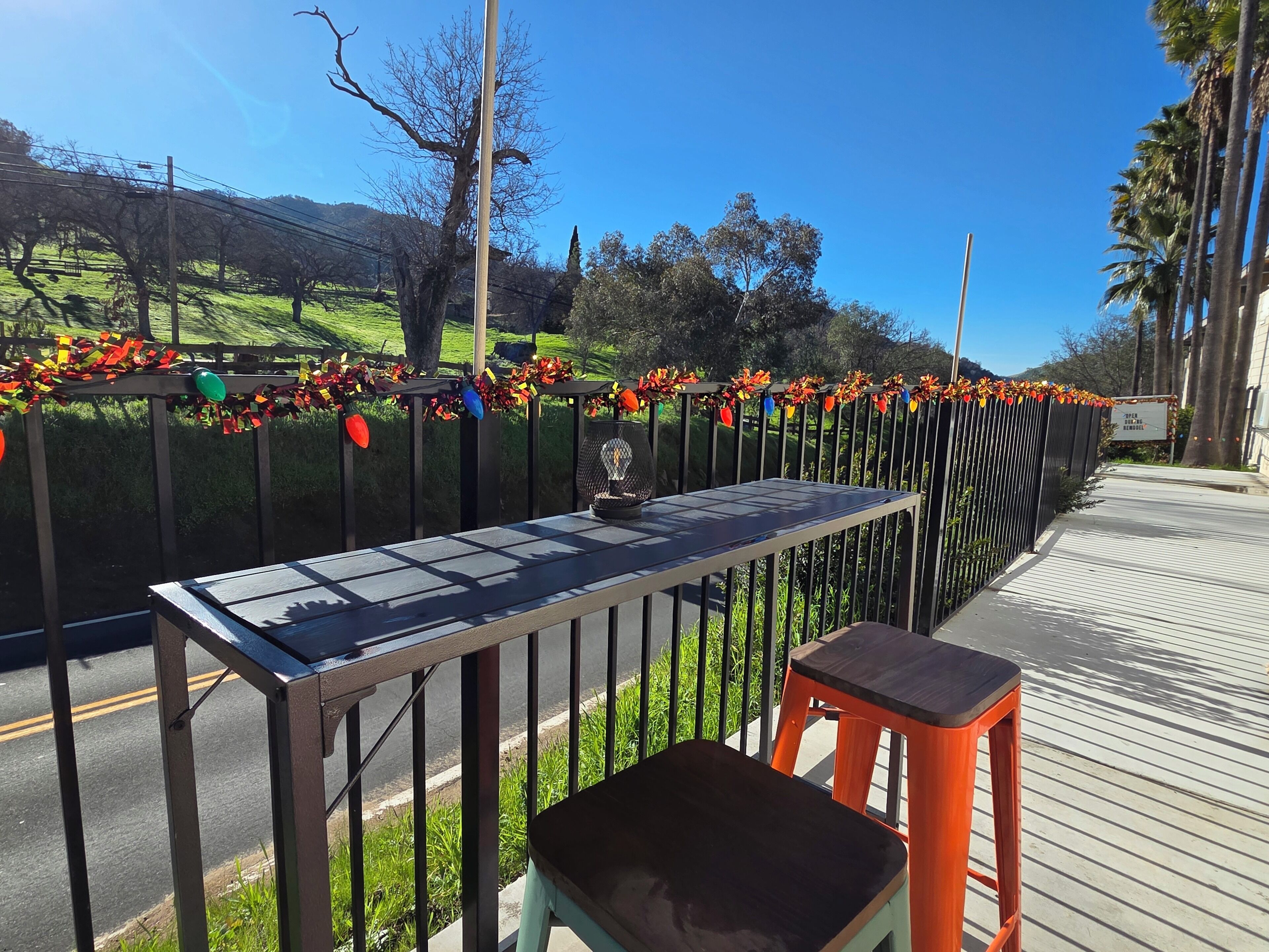 ベーシック ルーム クイーンベッド 2 台 | テラス / パティオ