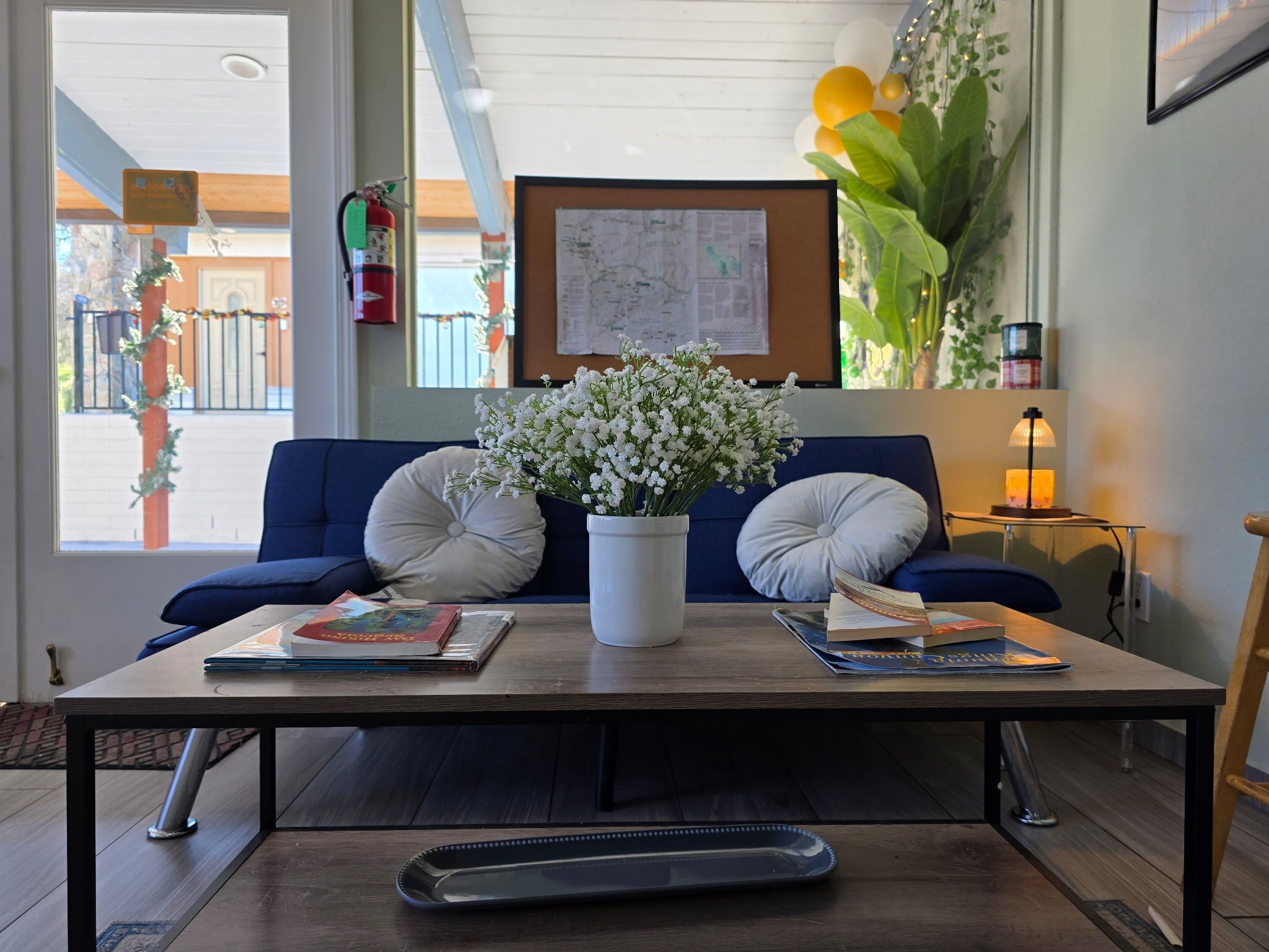 Coin salon dans le hall