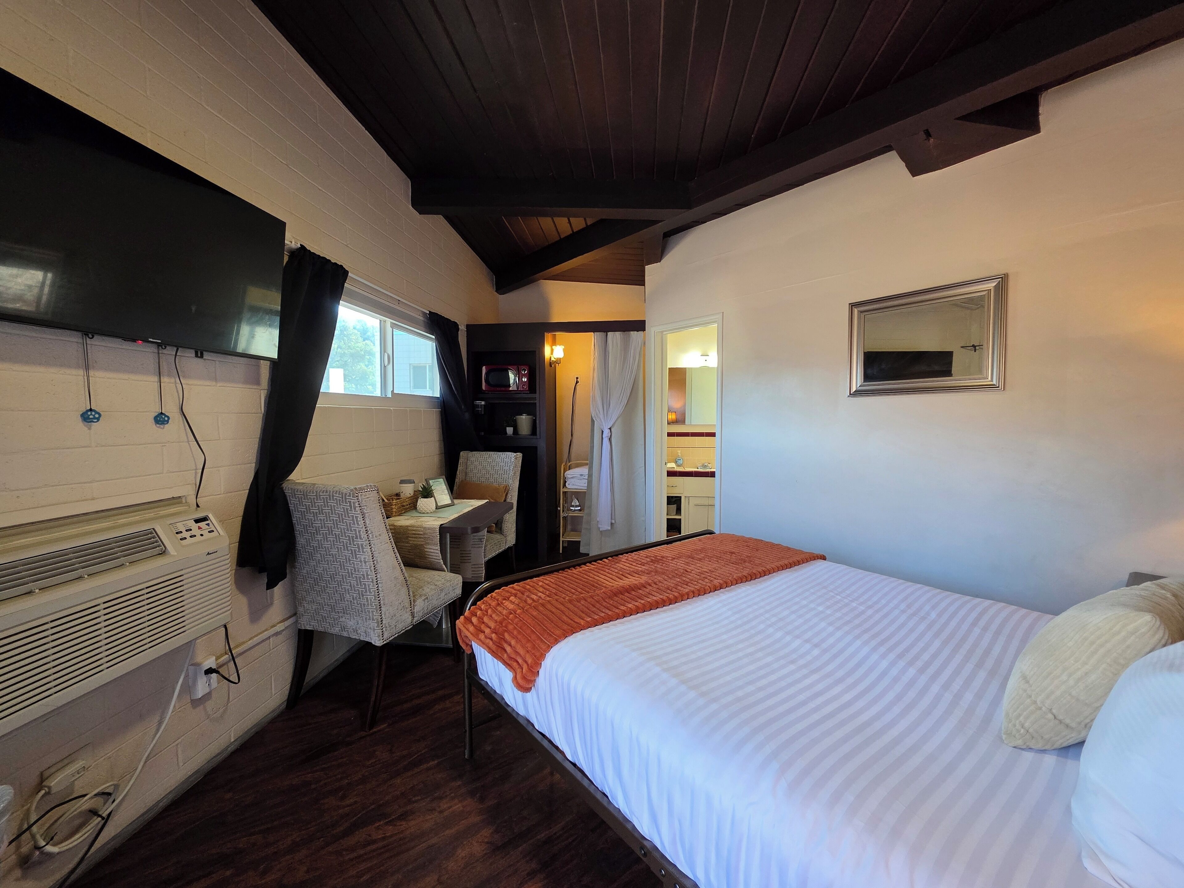 Phòng cơ bản | Trang trí khác biệt, trang bị nội thất với thiết kế riêng biệt 