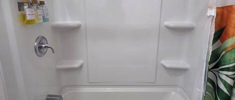 Shower kamar mandi