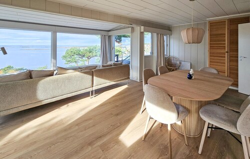 Amazing home in Gressvik with WiFi