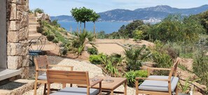 Outdoor dining - U CASONE - 6 people, swimming pool, sea view (PIETROSELLA)