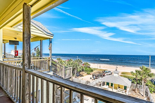 Oceanfront Condo w/ Balcony, Pool & Serene Beach Access