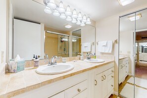Shower, hair dryer, towels - Tranquil Townhome w/ Pool, Patio + Easy Beach Access (New Smyrna Beach)