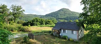Lilie's Chalet, a farm stay