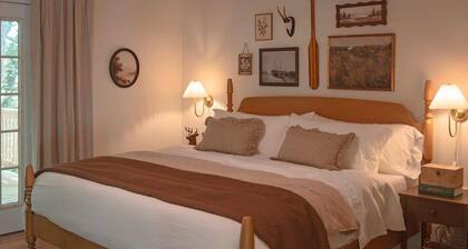 Wildwood Room on Lookout Mountain