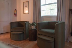 Interior - Wildwood Room on Lookout Mountain (Lookout Mountain)