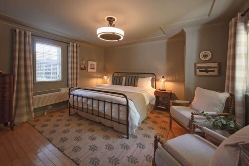 Hiwassee Room on Lookout Mountain