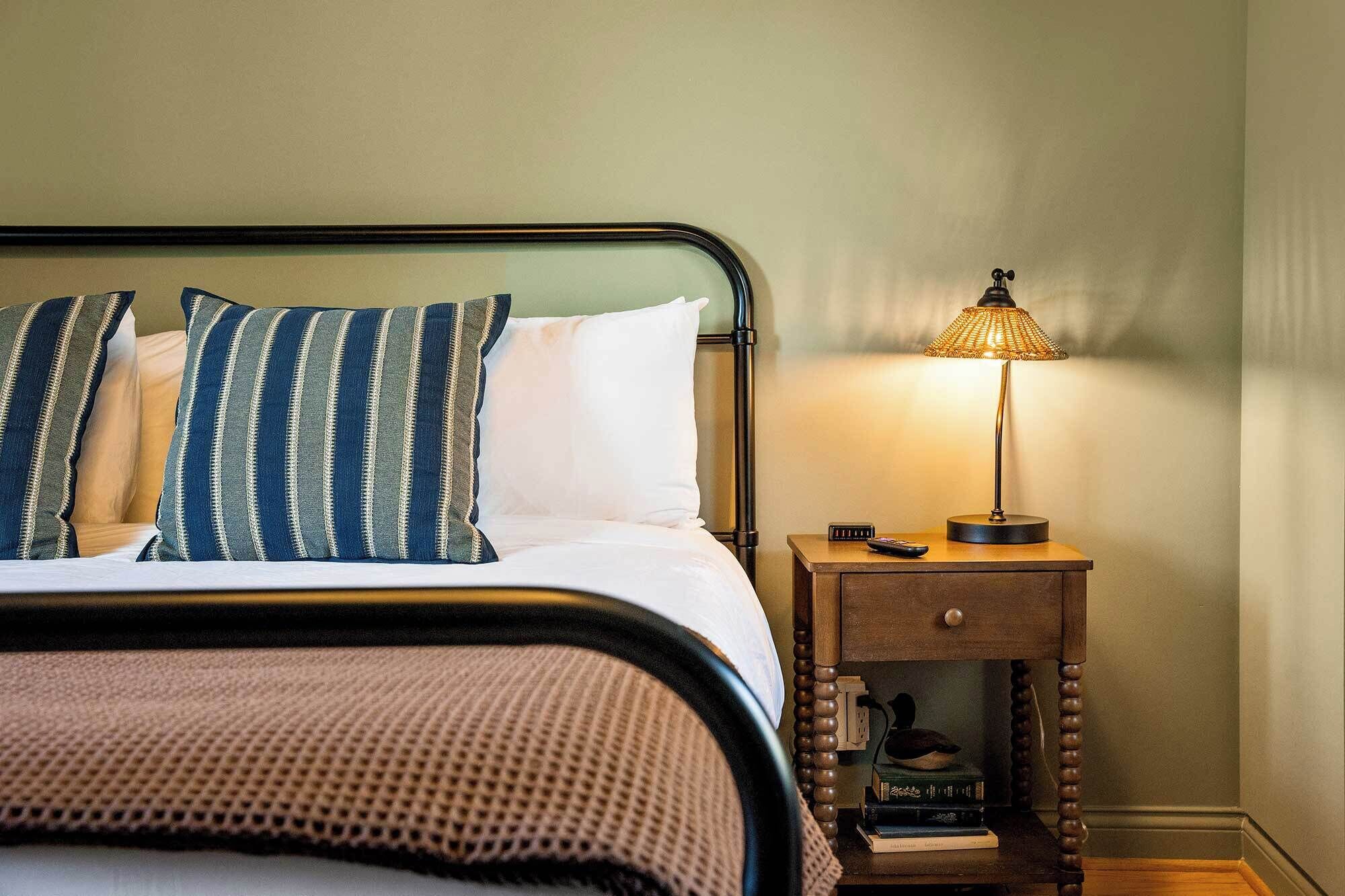 Free WiFi, bed sheets