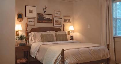 Family Stay Near Rock City + Hot Tub