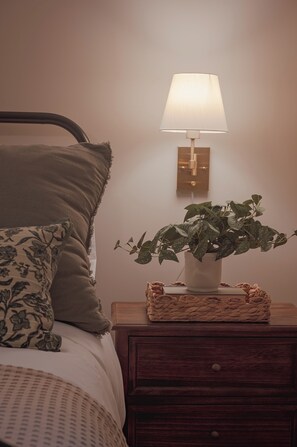 Room - Glenn Falls Room on Lookout Mountain (Lookout Mountain)