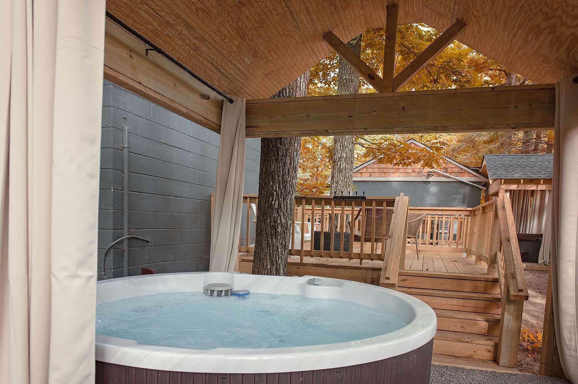 Outdoor spa tub