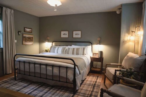 Laurel Falls Suite on Lookout Mountain