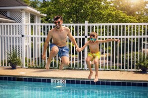 Pool - Laurel Falls Suite on Lookout Mountain (Lookout Mountain)