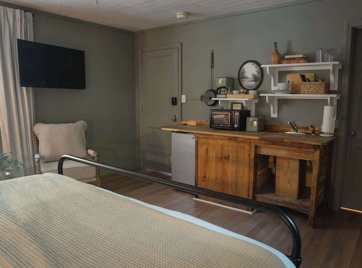 WiFi (無料)、ベッドシーツ