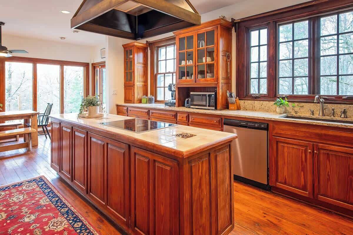 雪櫃、微波爐、焗爐、爐具