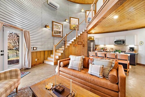 Insulated Silo Stay + Hot Tub & Firepit