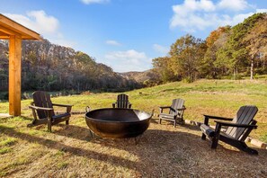 Property grounds - The Ridge Silo | Scenic Farm Stay Near Chattanooga (Chattanooga)