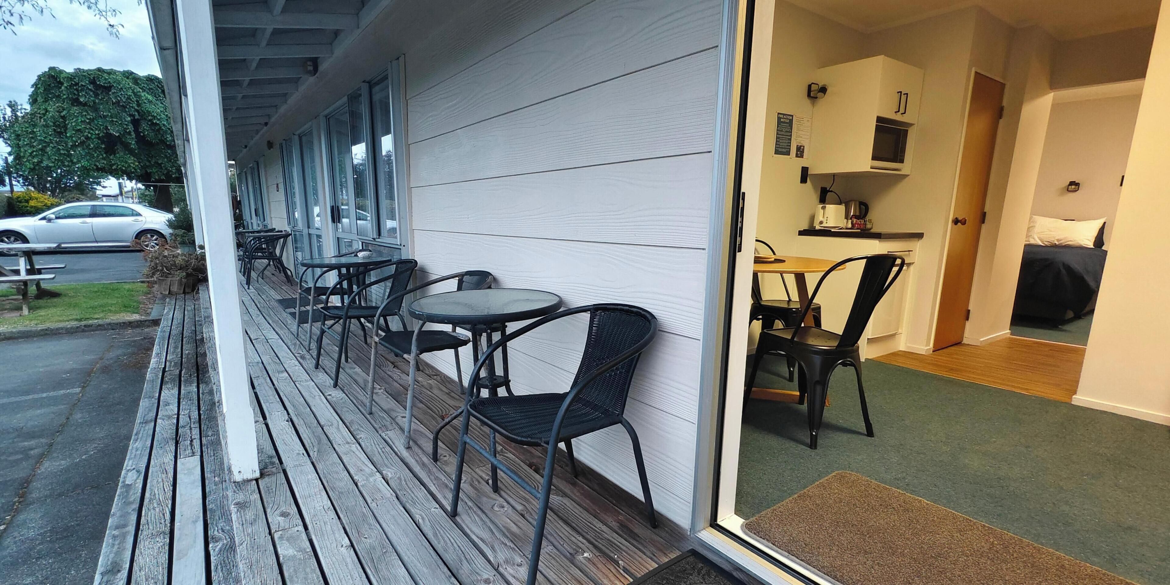 Comfort Studio | Outdoor dining