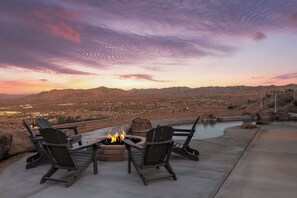 Terrace/patio - Good Luck Outpost • Sweeping Views, Pool & Hot Tub (Yucca Valley)