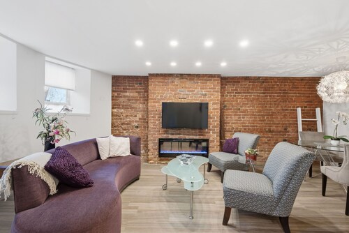 Modern Heritage Apartment in the Heart of Halifax