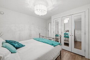 Apartment | 1 bedroom - Modern Heritage Apartment in the Heart of Halifax (Halifax)