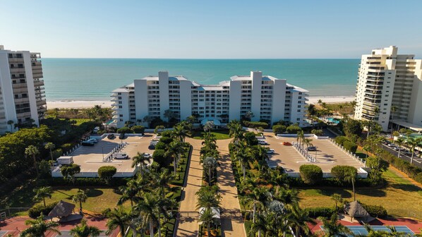 Exterior - Gorgeous Somerset Gulf Front Condo, Newly Remodeled, Sweeping Beach Views, Sunsets & Amenities! (Marco Island)