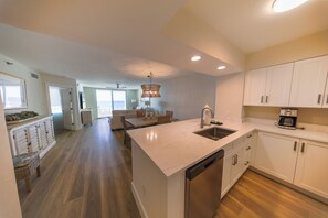 Fridge, microwave, oven, stovetop - Gorgeous Somerset Gulf Front Condo, Newly Remodeled, Sweeping Beach Views, Sunsets & Amenities! (Marco Island)