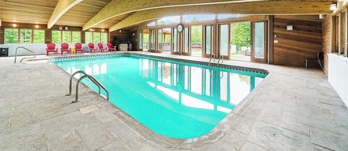 Cozy Winter Villa Heated Indoor Pool Private Yard