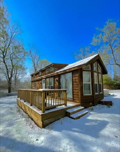 Little Lantern Cabin