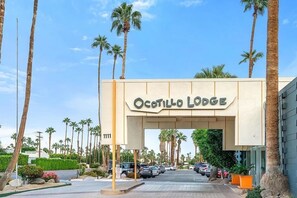 Exterior - Iconic Ocotillo Lodge - Mid Century Modern Retreat (Palm Springs)