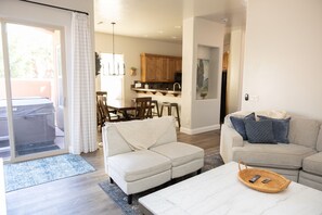 Living area - Entrada Escape, Desert Home Near Snow Canyon (Santa Clara)