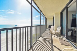 Interior - Steps to Sea! Snowbird Escape in Madeira Beach (Madeira Beach)