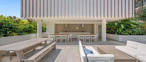 屋外ダイニングエリア