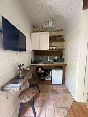 Private kitchen - walk 2 beach! cozy casita guesthouse (Galveston)
